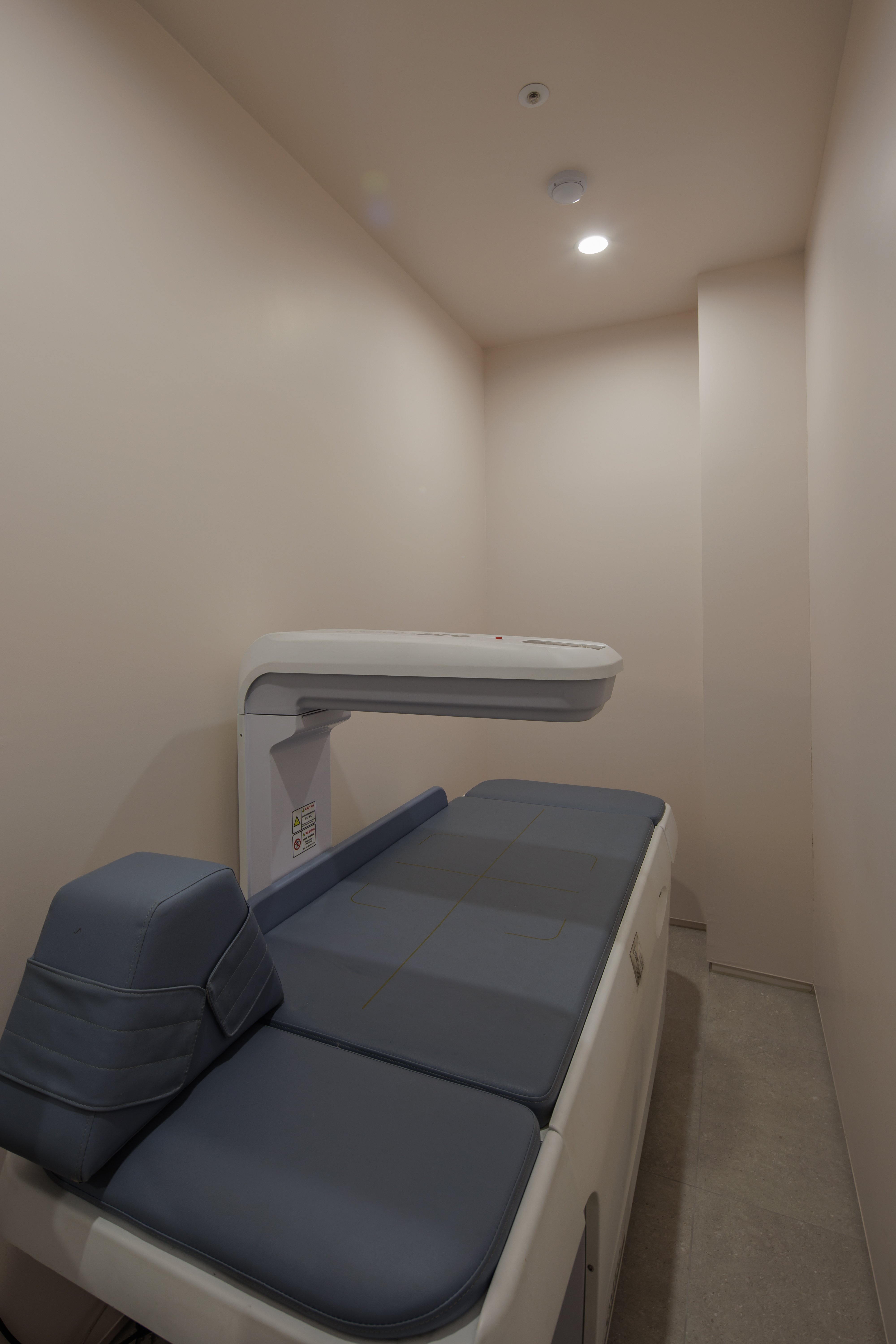 안심통증의원 골밀도실 — 골밀도 측정 검사 공간
